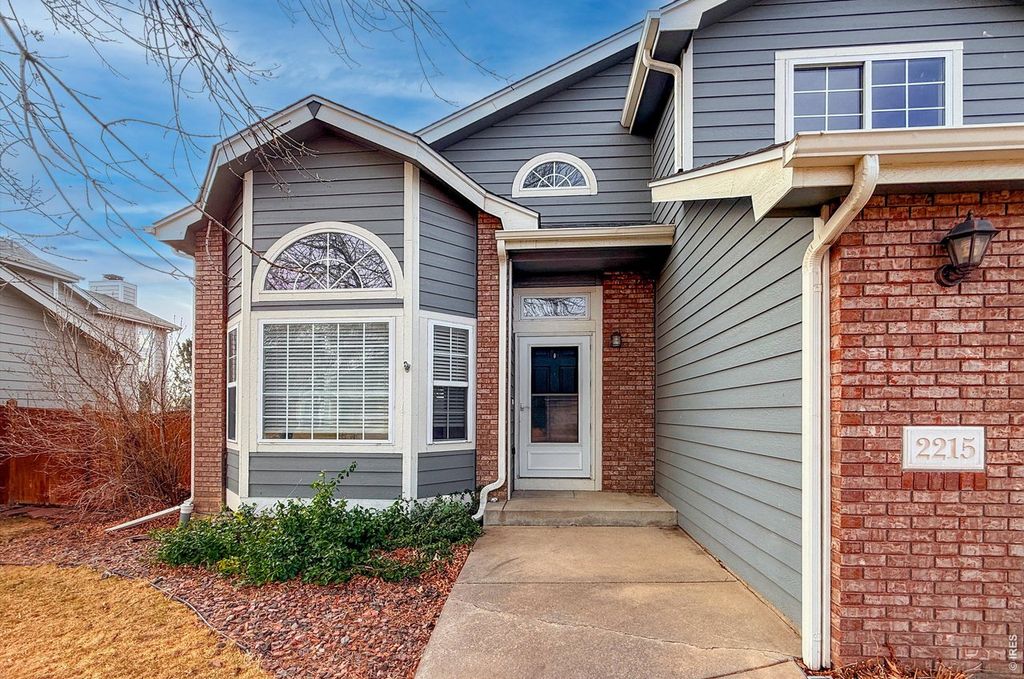 2215 Sweetwater Creek Dr