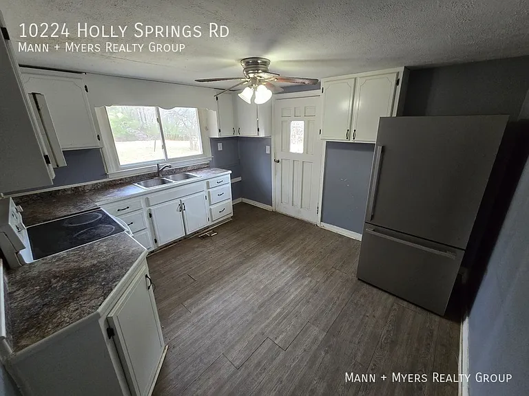 10224 Holly Springs Rd — Photo 15