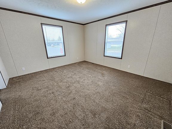 4th image of 90 Locust Ave #90