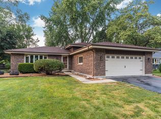 243 Bay Colony Dr, Naperville, IL