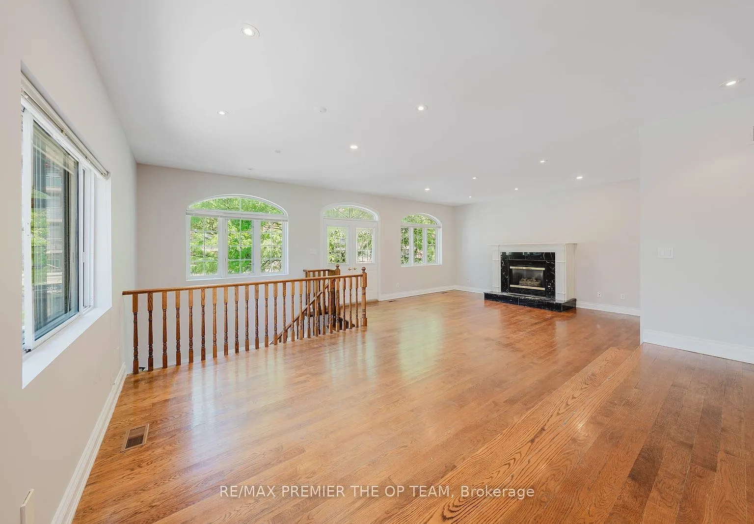 3 bed, $3,500 — Photo 2