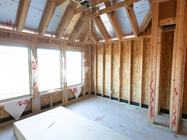 1512 E Deer Meadows Dr, Perkins, OK 74059