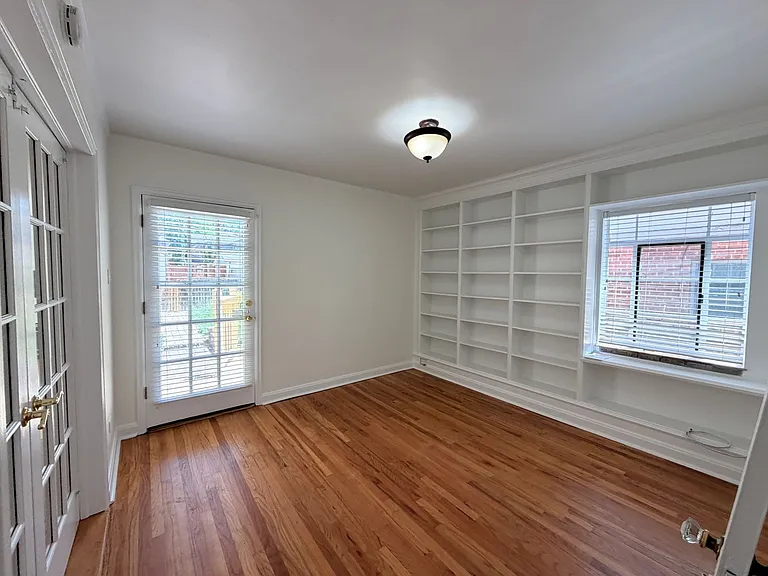 340 S Franklin St — Photo 7