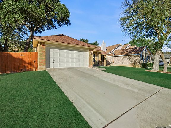 2nd image of 8911 Park Vista