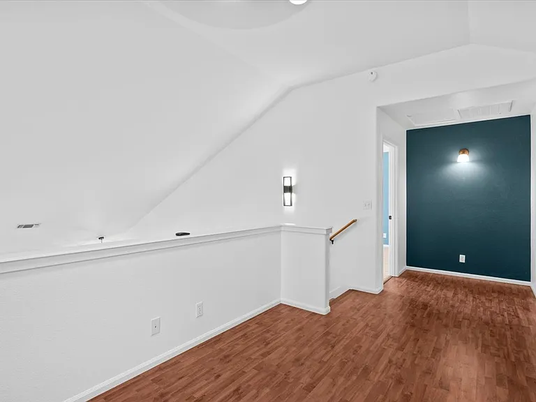 235 Jackson Creek Dr — Photo 18