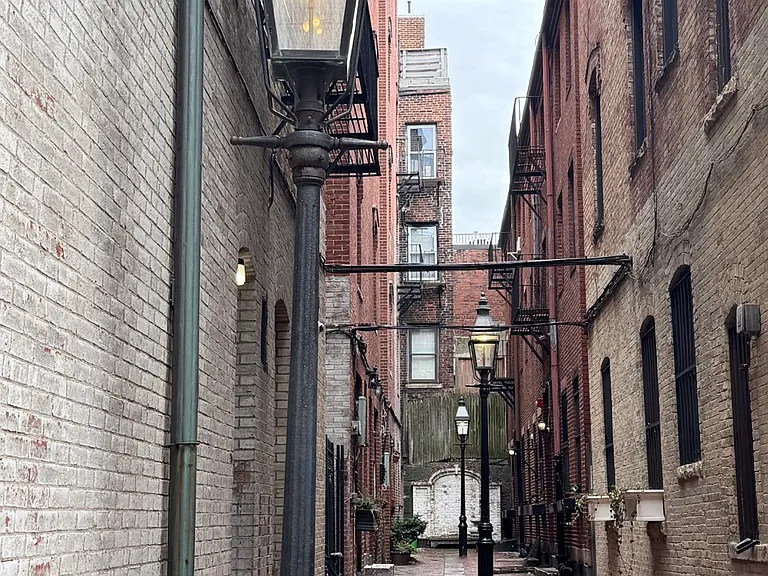 9 Champney Pl #3 — Photo 1