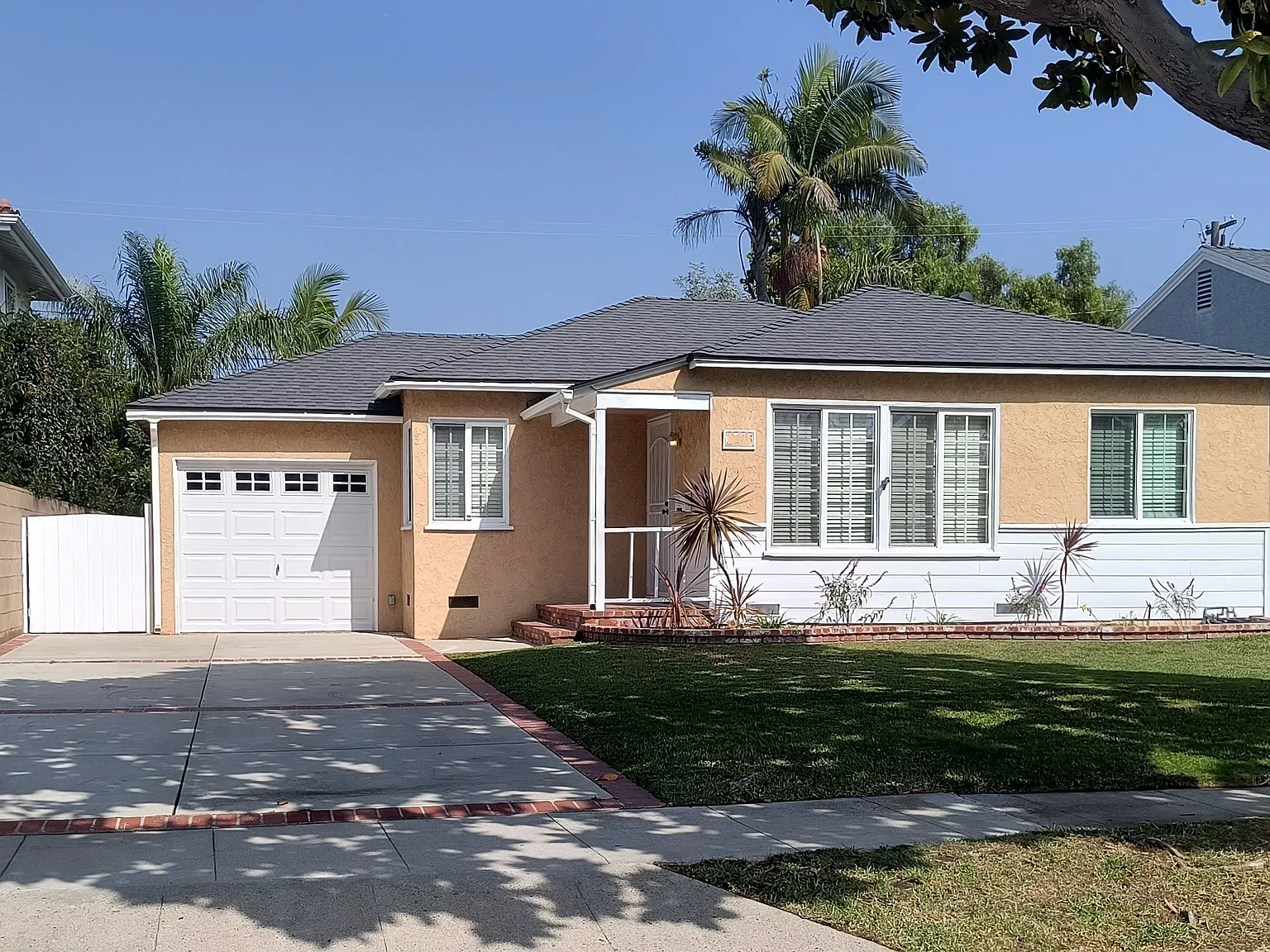 2505 Fisk Ln — Photo 1