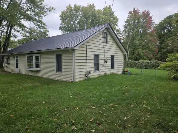 1163 S Packard Ave, Burton, MI 48509