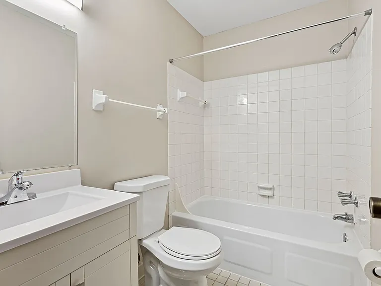 Eastgate Apartments — Photo 46