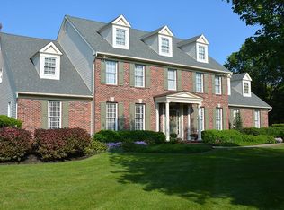 980 Plowshare Rd, Yardley, PA 19067