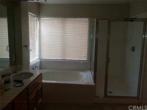 5th image of 15685 Granada Dr
