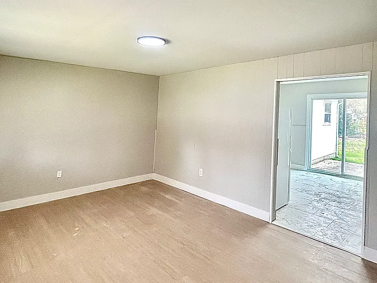 123 Jericho Rd — Photo 2