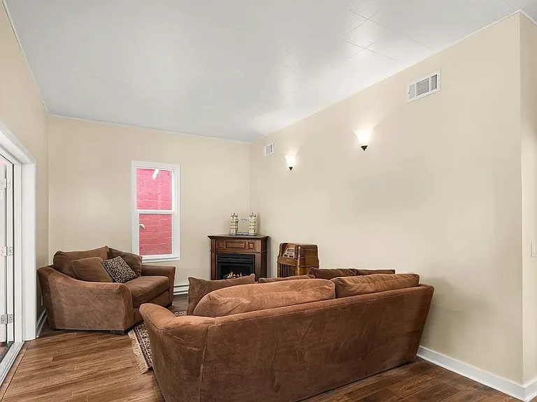 125 Croft Ave — Photo 6