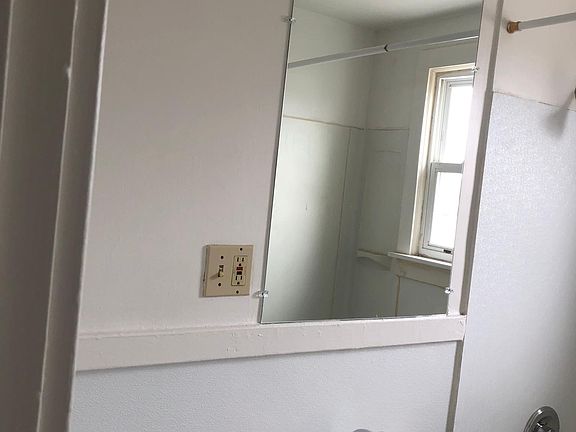 2nd image of 57 Lardner Ct