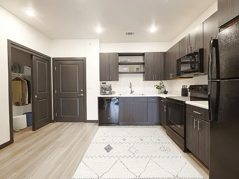 Westbury Apartments — Photo 19