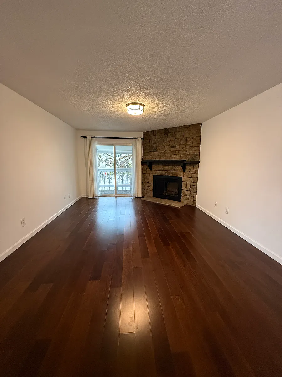 Building Photo - 14404 E Colorado Dr #202