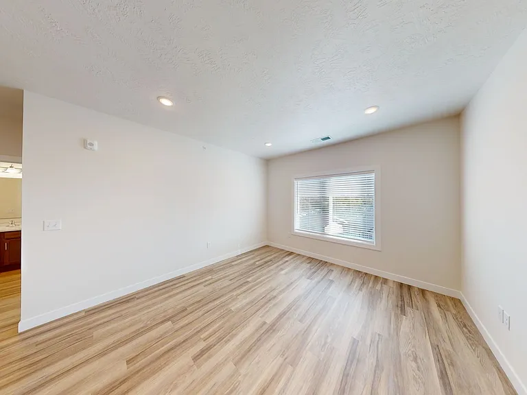 1720 Morningside Ave — Photo 41