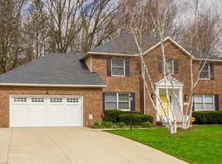 4355 Bramble Dr, Akron, OH 44321