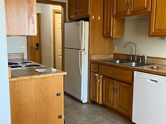 2nd image of 209 1st Ave NW APT 303