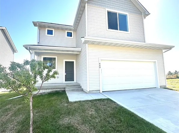 440 Commons Dr, Carlisle, IA 50047