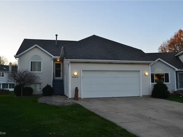 6662 Laurel Ln #147, Olmsted Falls, OH 44138