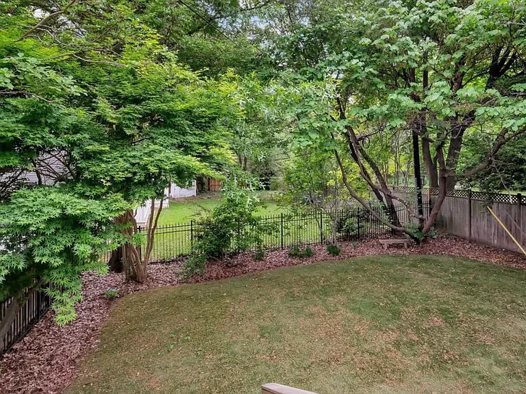 1706 N Glebe Rd — Photo 35