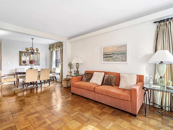 4th image of 165 E 72nd St APT 6G