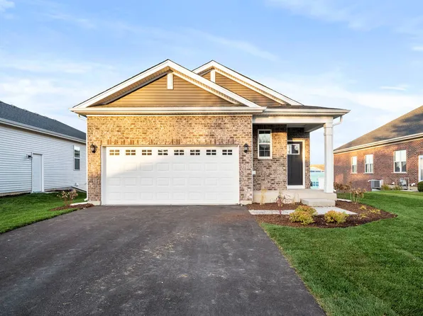 2960 Harnish Dr, Algonquin, IL 60102