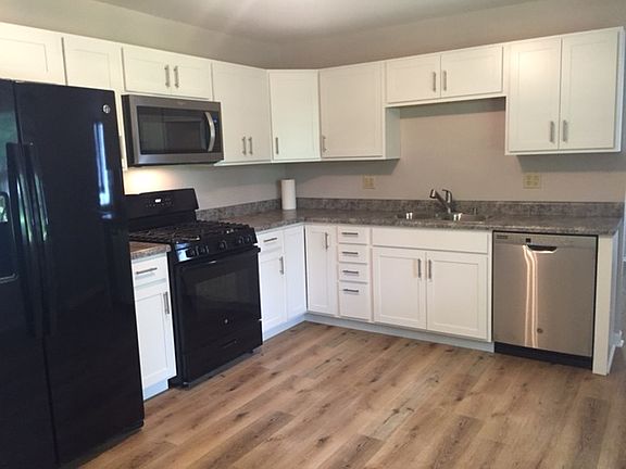 2nd image of 721 Berkley Dr