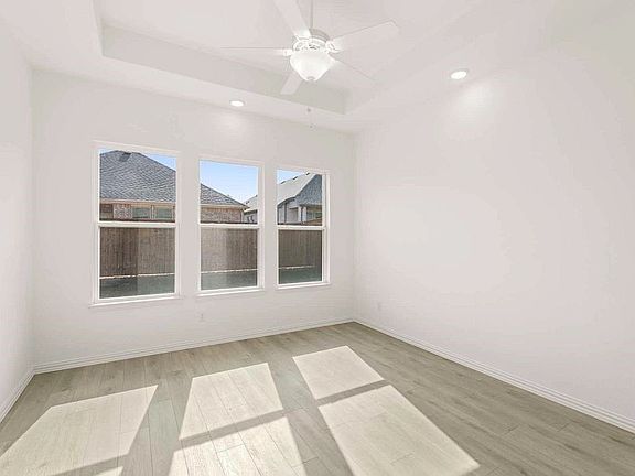 2nd image of 1327 Eclipse Way