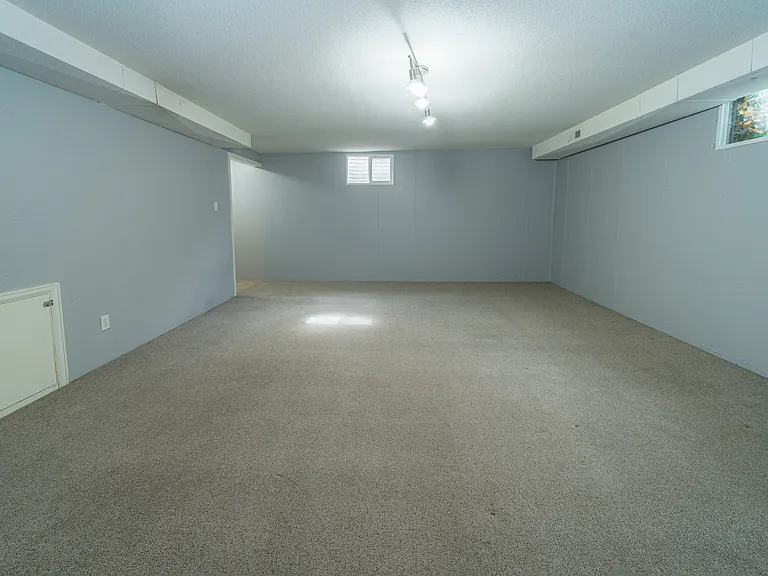 1401 Stuart St #1 — Photo 22
