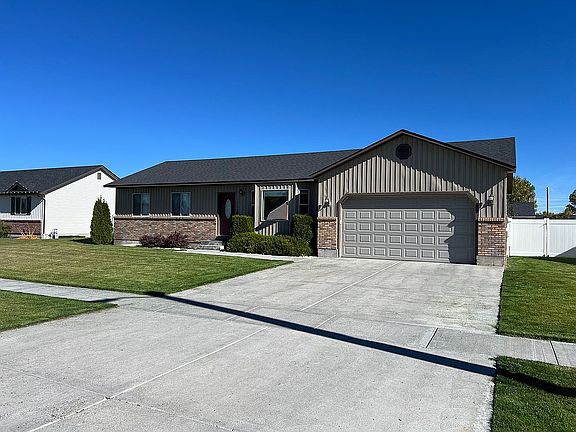 2nd image of 1152 N Preston Dr