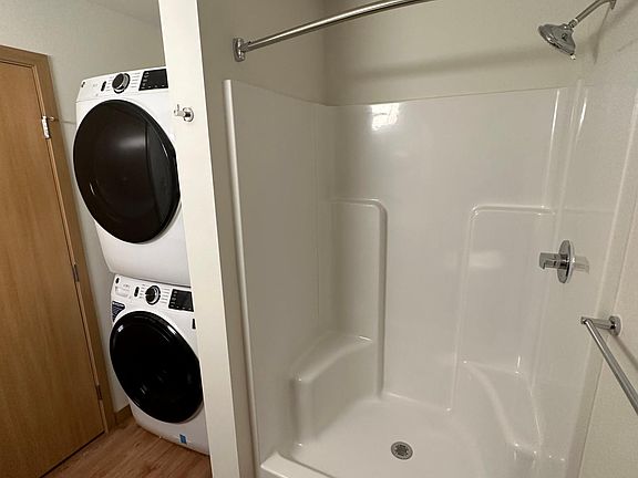 3rd image of 431 SW Hayworth Dr #L305
