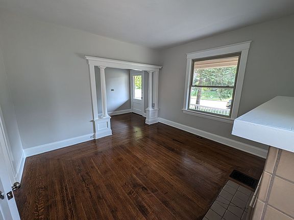 5th image of 3809 Spencer Ave Floor 1