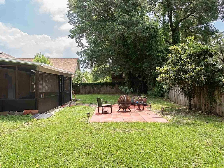 2217 N 61st Ave — Photo 30