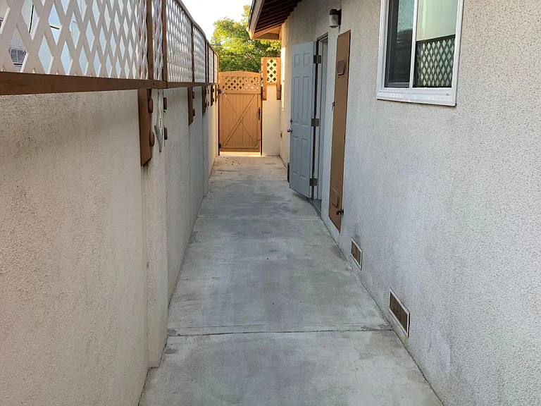 7652 Nancy Dr — Photo 19