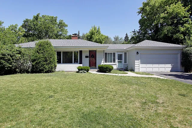 2100 Robincrest Ln photo 1