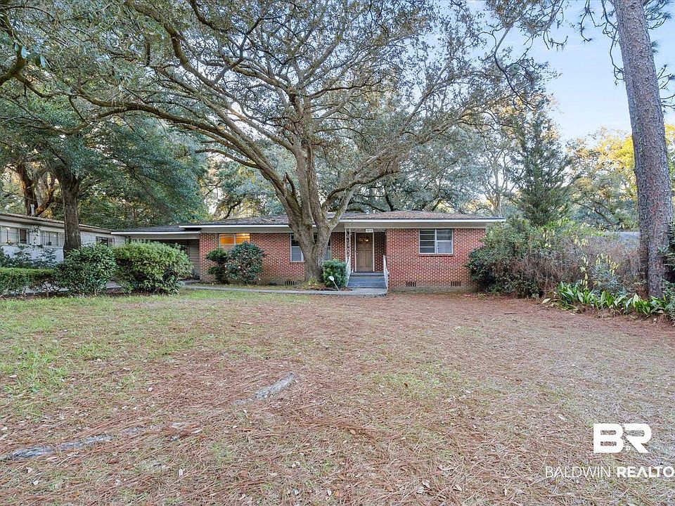 1st image of 3858 Hillcrest Ln