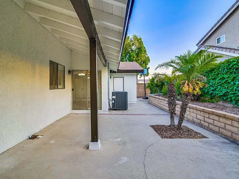 929 Darlene Ct — Photo 52