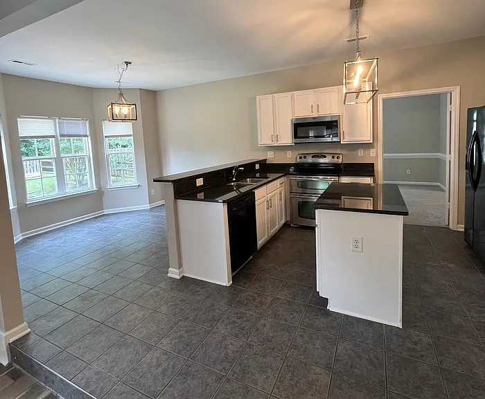 15315 Edgewater Forest Ln — Photo 13