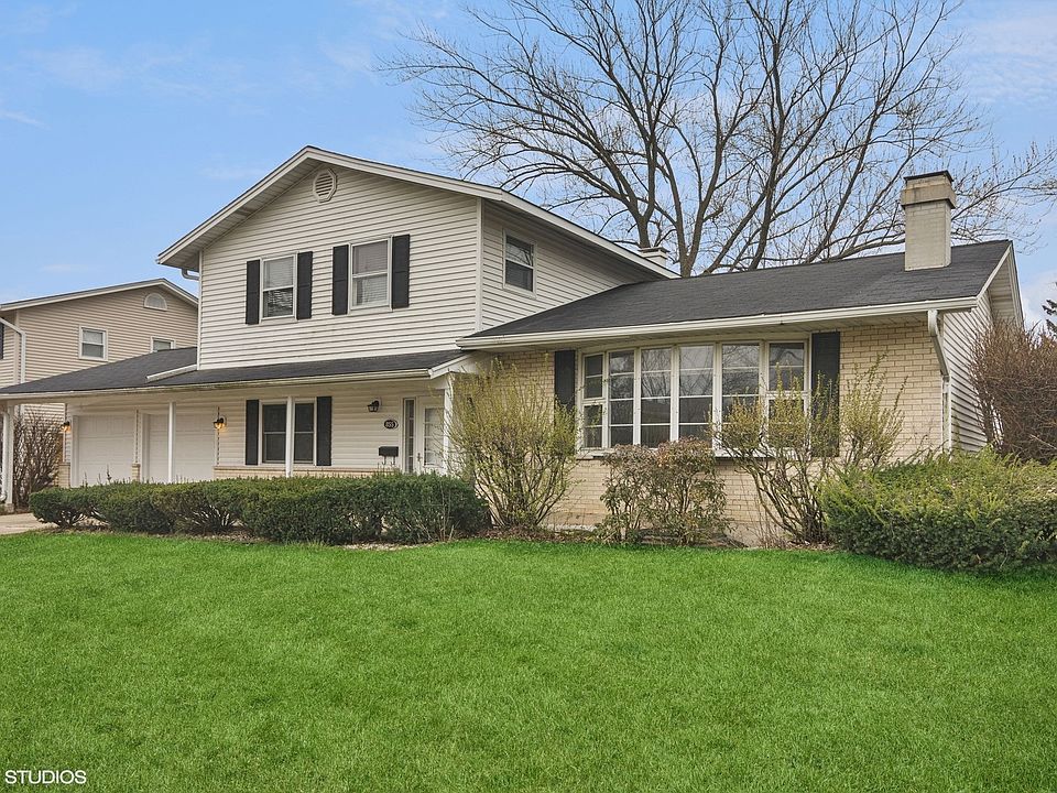1st image of 855 E Pratt Dr