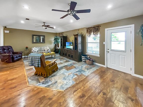 4th image of 6949 Fieldstone Dr