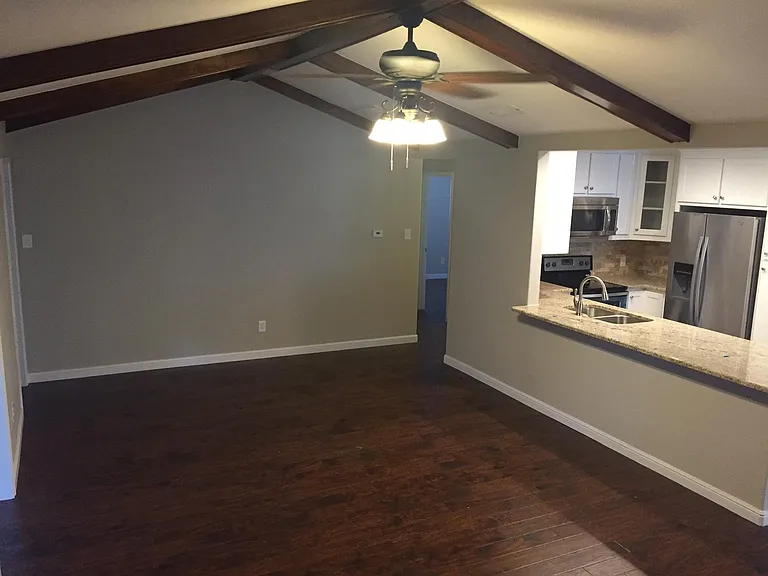 2329 Lotus Ave — Photo 11