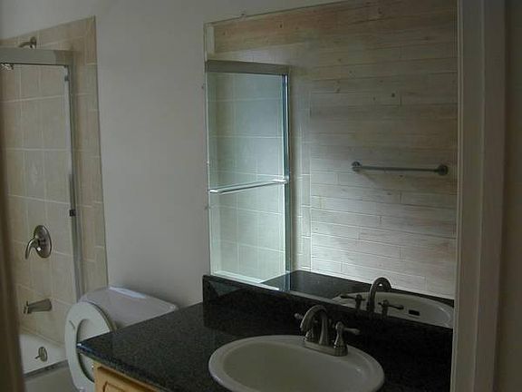 4th image of 22761 Medina Ln #A