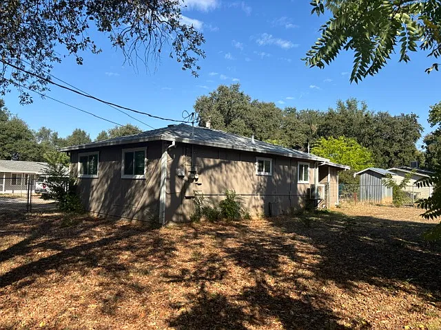 2 bed, 895 sqft, $1,400 — Photo 4