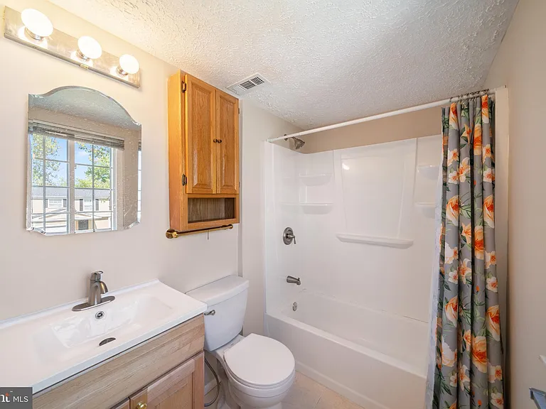 1103 Burwick Dr — Photo 22