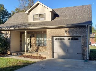 222 Paddock Rd, Clarksville, TN 37043