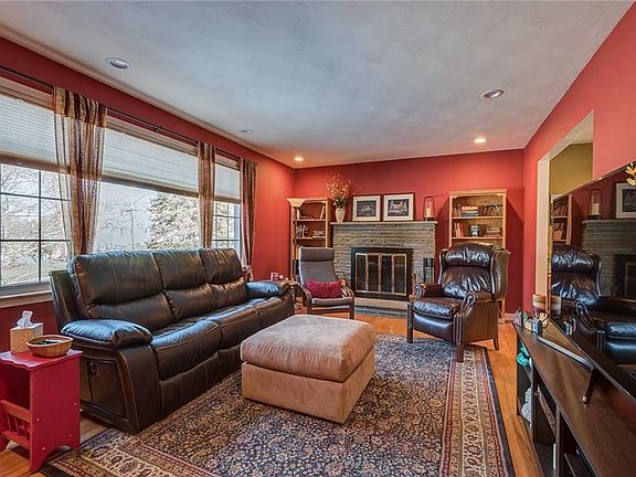 4th image of 4628 Brookhill Dr N