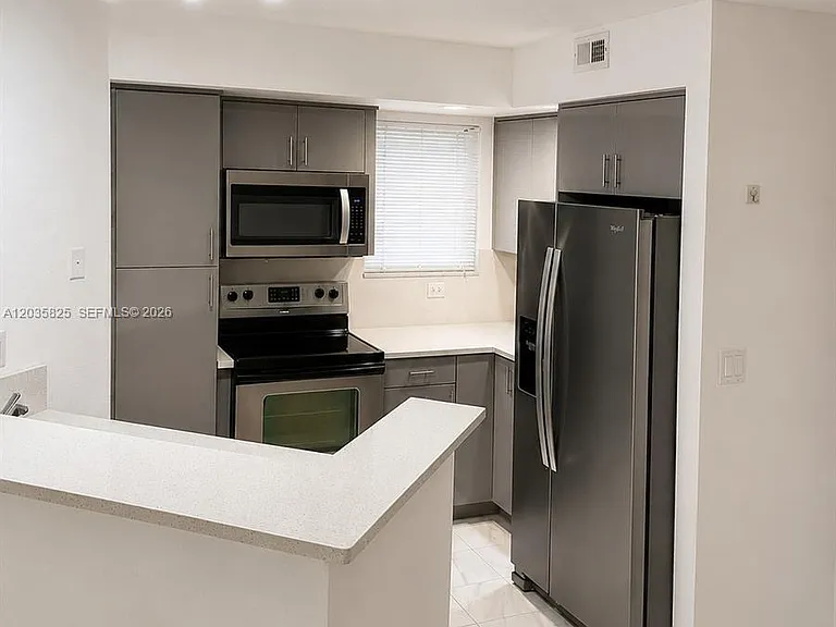 663 Vista Isles Dr #1711 — Photo 2