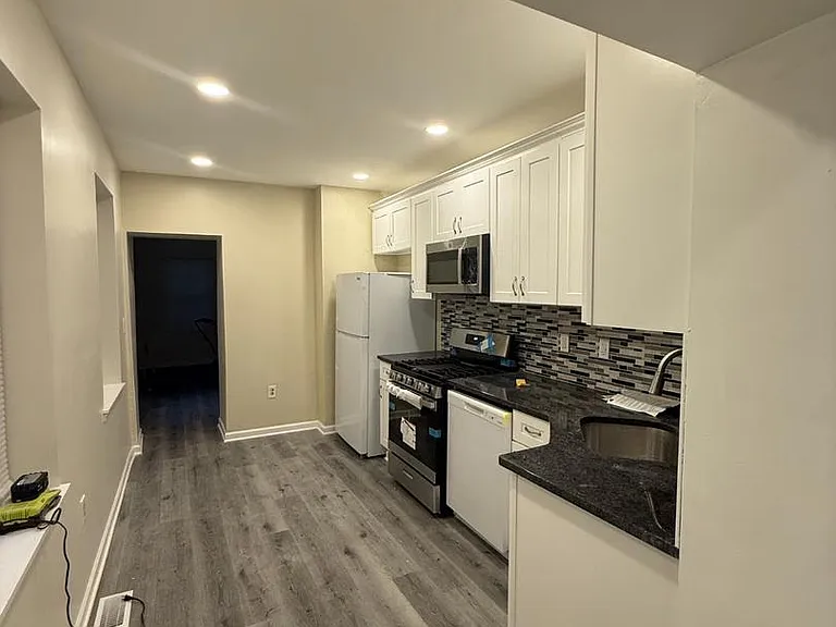 1333 N Walnut St — Photo 4